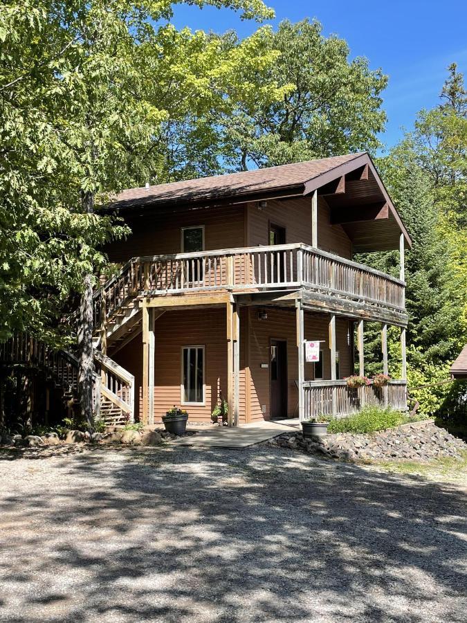 Woodland Lodging Apartment Bayfield Exterior photo