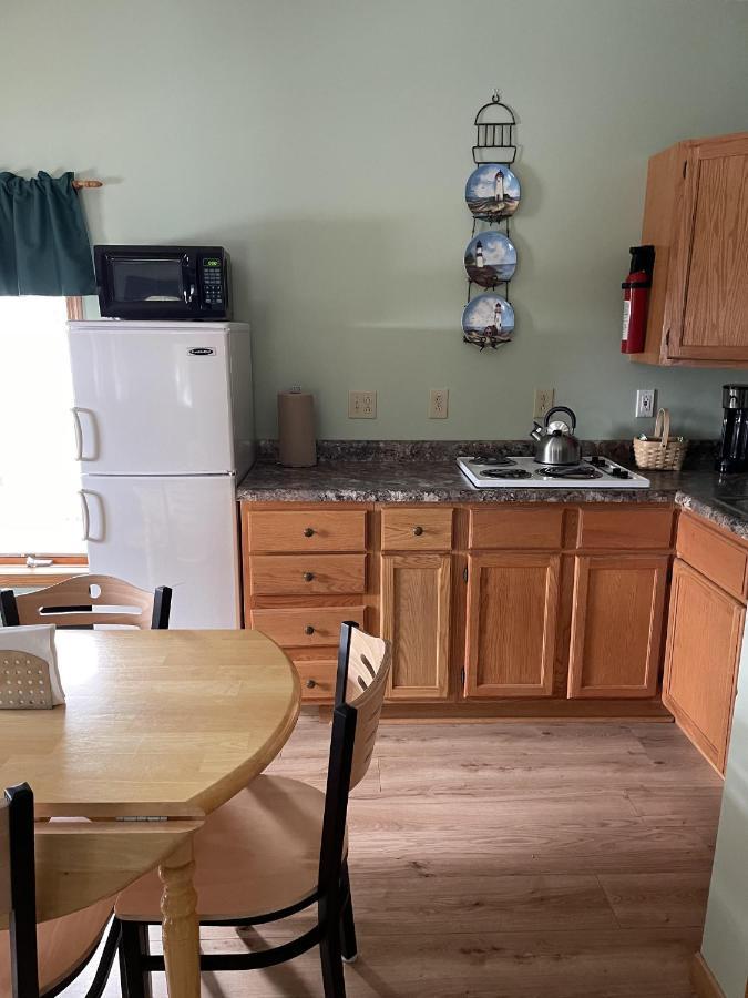 Woodland Lodging Apartment Bayfield Exterior photo