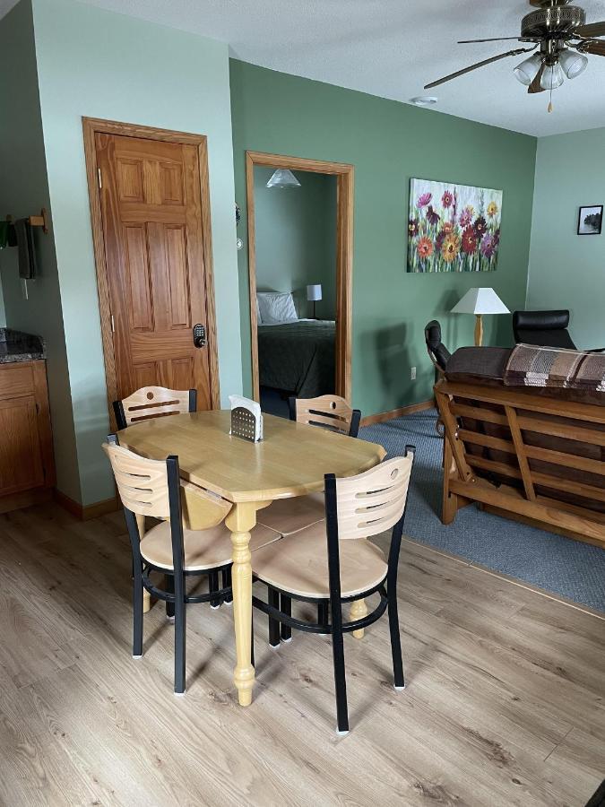 Woodland Lodging Apartment Bayfield Exterior photo