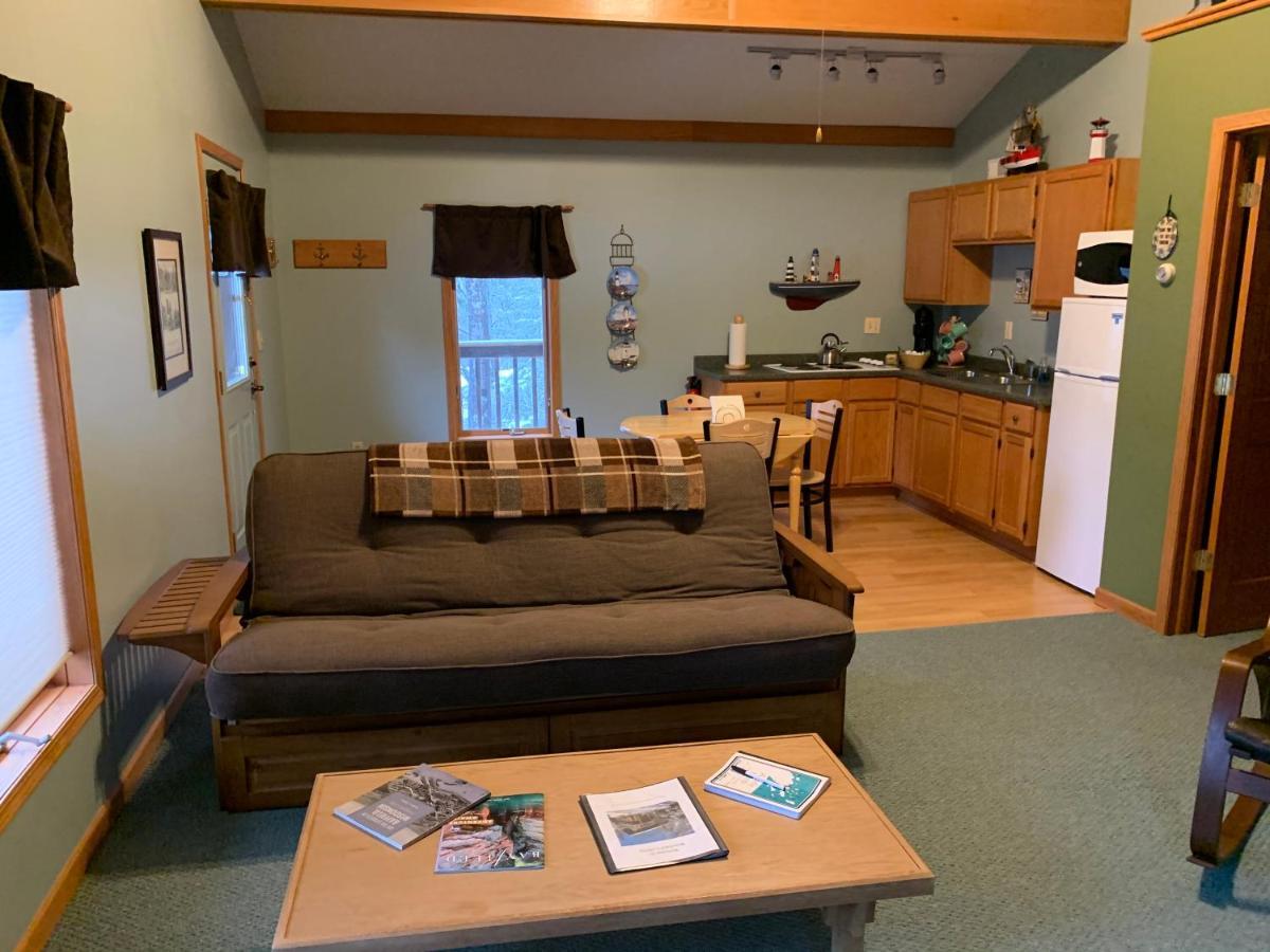 Woodland Lodging Apartment Bayfield Exterior photo