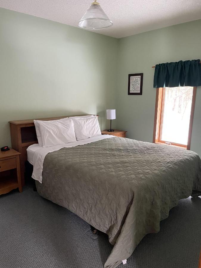 Woodland Lodging Apartment Bayfield Exterior photo