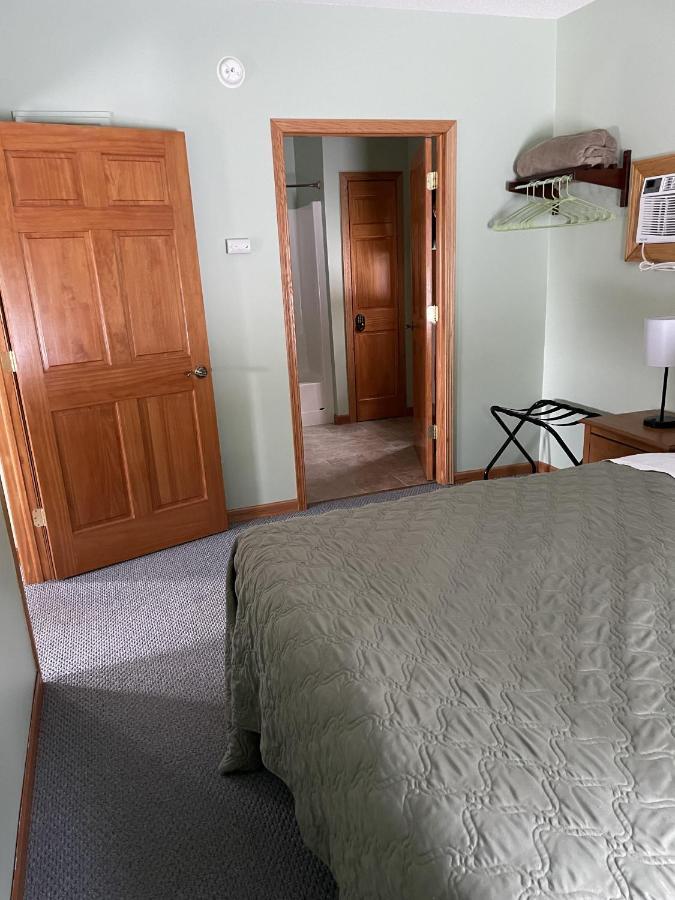 Woodland Lodging Apartment Bayfield Exterior photo