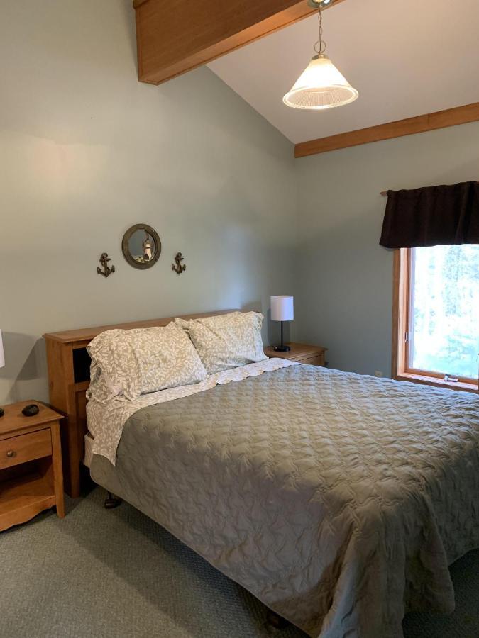 Woodland Lodging Apartment Bayfield Exterior photo